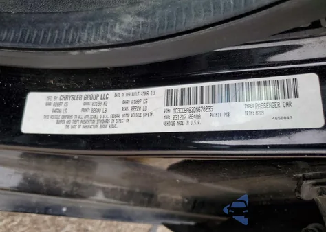2013 Chrysler 200 Lx z USA, uszkodzony, nr VIN 1C3CCBAB3DN670235